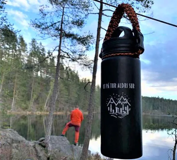 Main Image Thermo flask, Ut på tur aldri sur, black