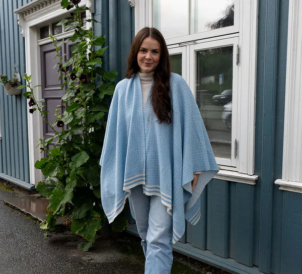 Hovedbilde Ullponcho, Islender, lys blå/hvit