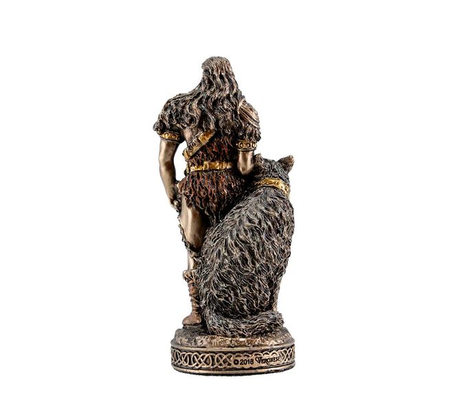 Main Image Tyr, small