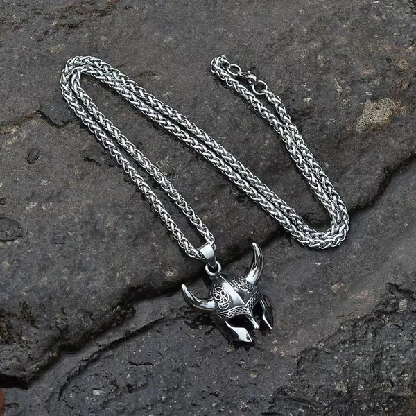 Hovedbilde Vikingsmykke, Vikinghjelm
